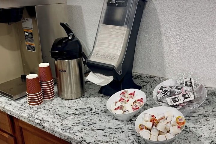 Breakfast/Coffee Service 37 of 39