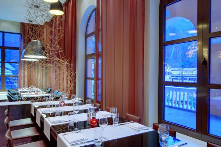 Dining 128 of 186