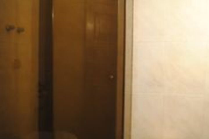 Room 5 of 20