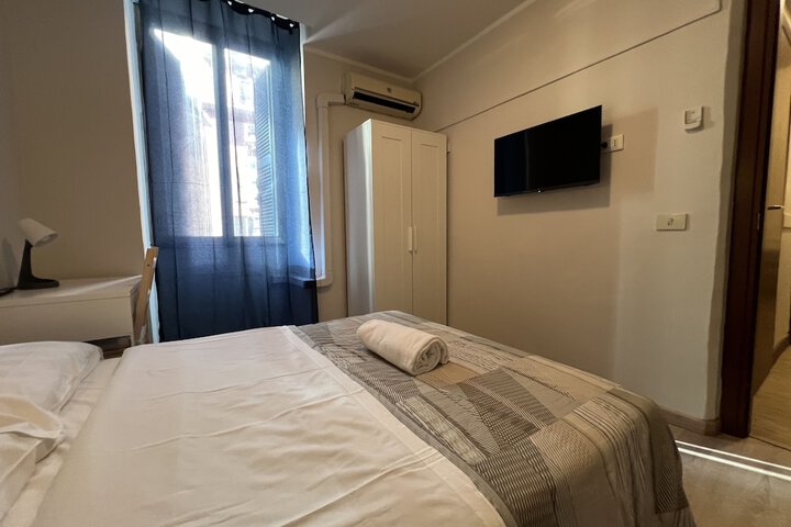 Room 5 of 53