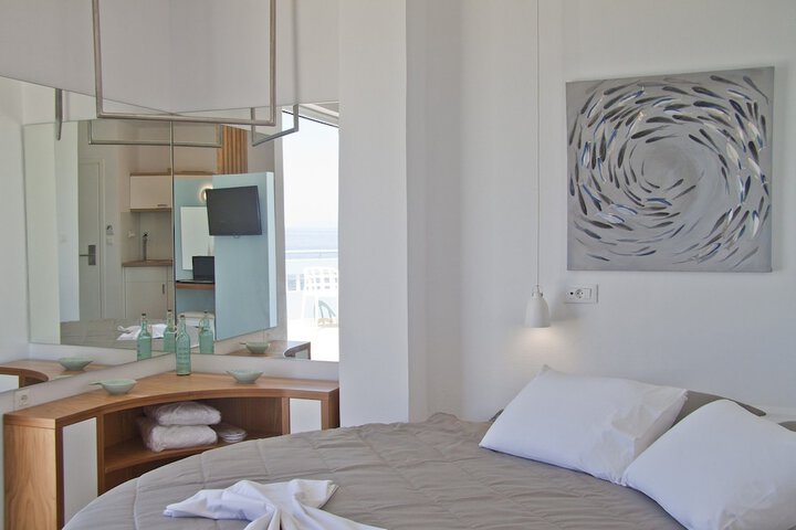Room 49 of 80
