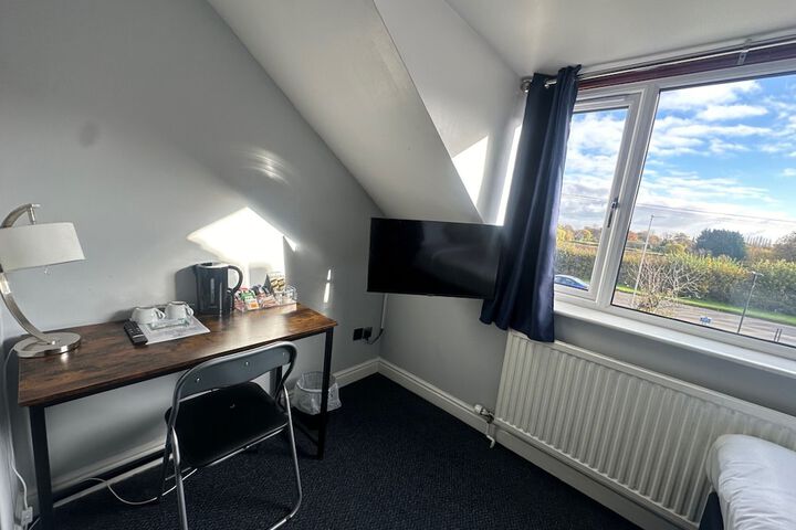 Room 33 of 49