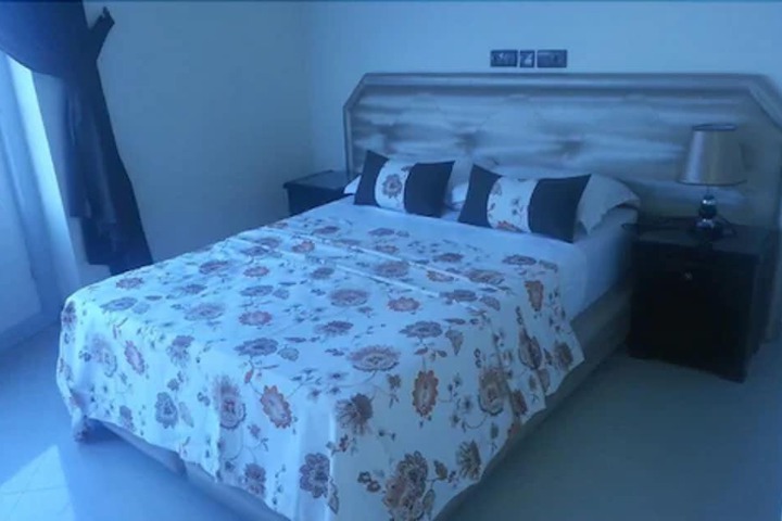 Room 9 of 29