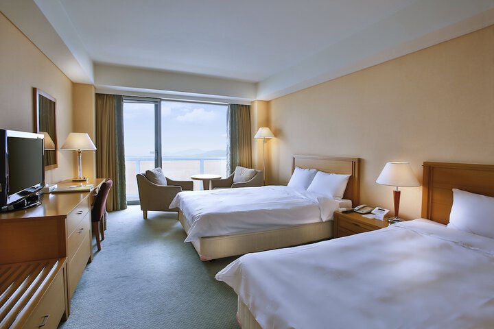 Room 10 of 79