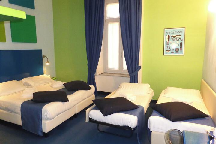 Room 43 of 144