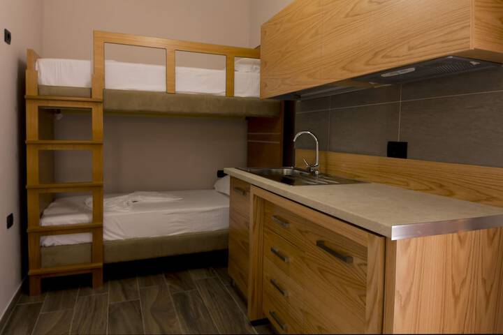 Room 21 of 121