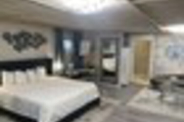 Room 122 of 267