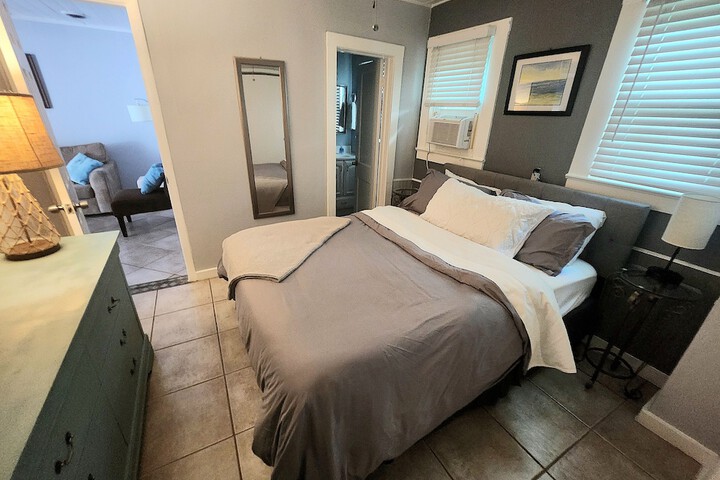 Room 9 of 80