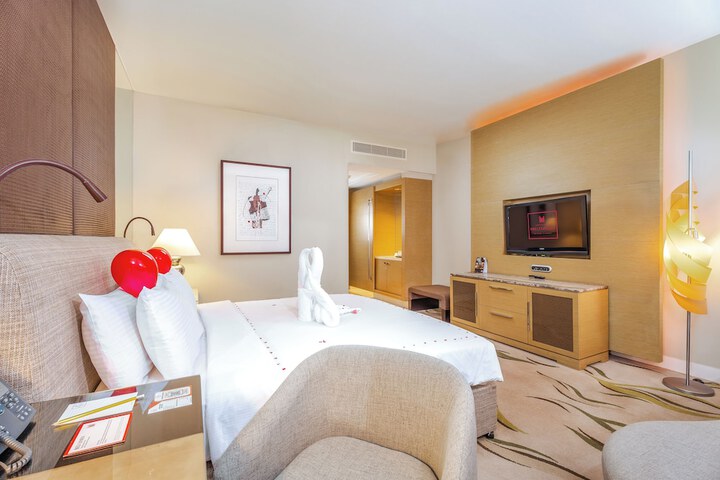 Room 10 of 64