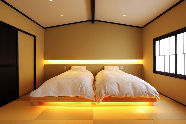 Room 18 of 134