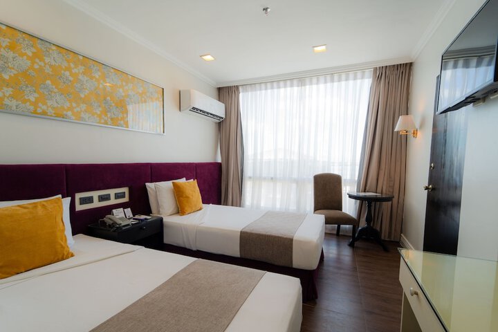 Room 8 of 38