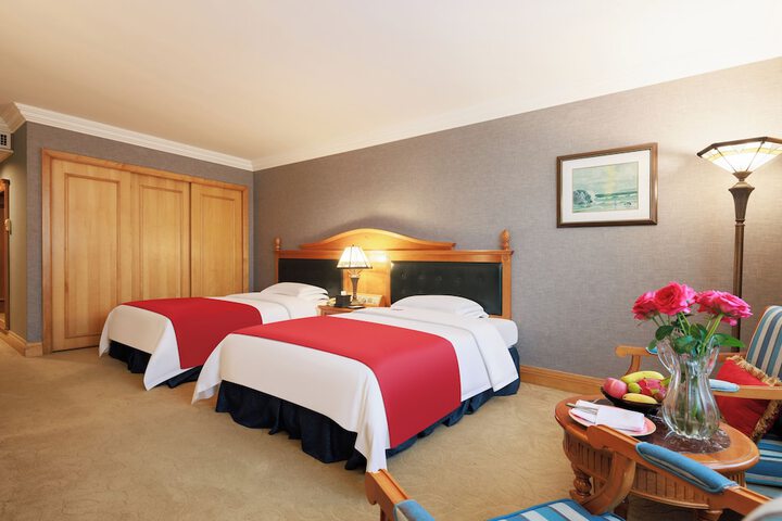 Room 6 of 48
