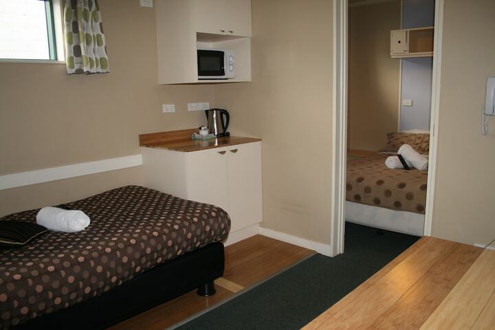 Room 6 of 74