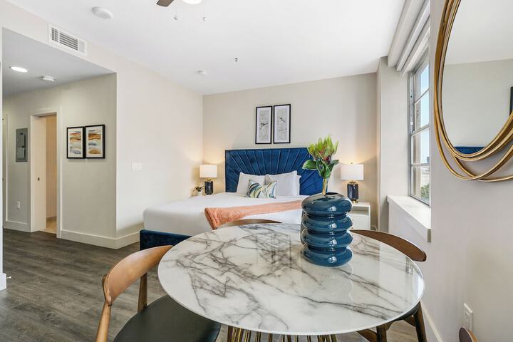 Room 4 of 38
