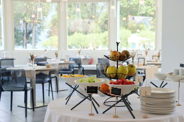 Breakfast/Coffee Service 63 of 80