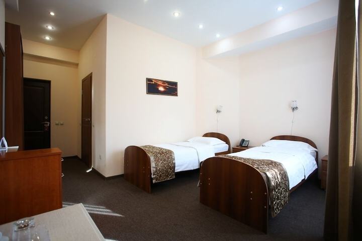 Room 17 of 26