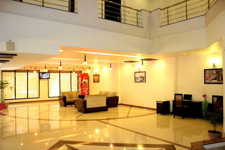 Guest Lobby