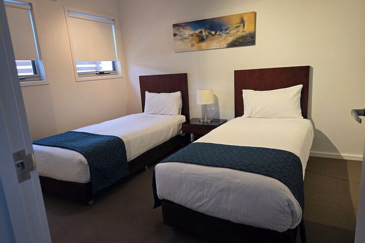 Room 15 of 107