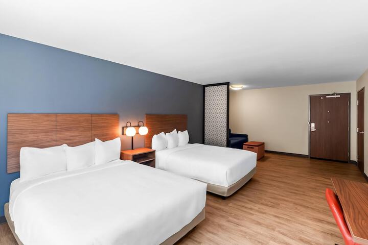 Room 18 of 65