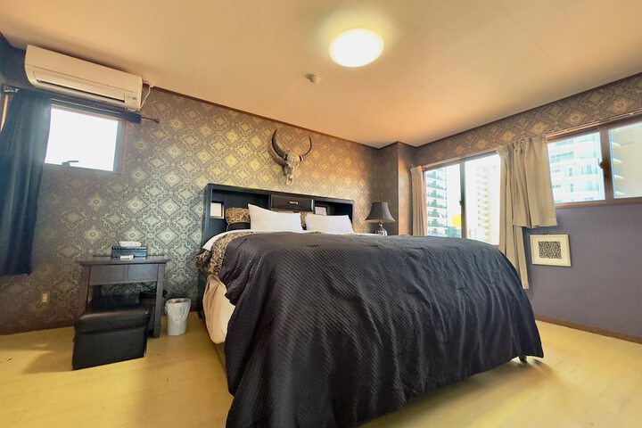 Room 49 of 193