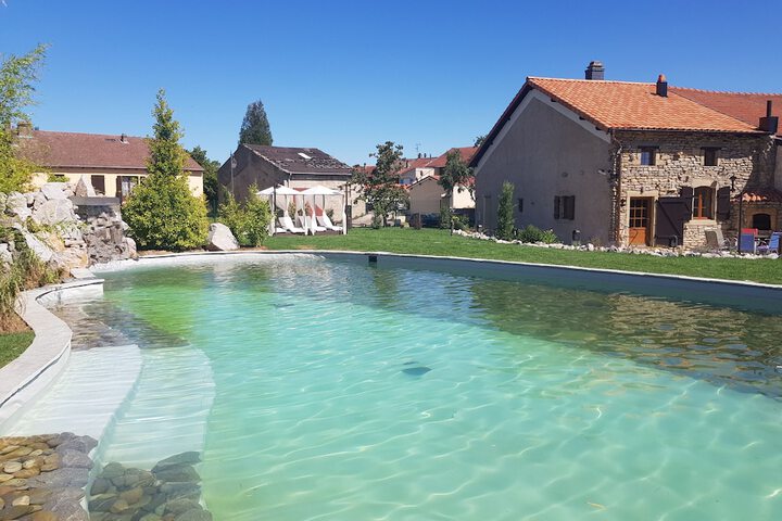 Hotel with Pool