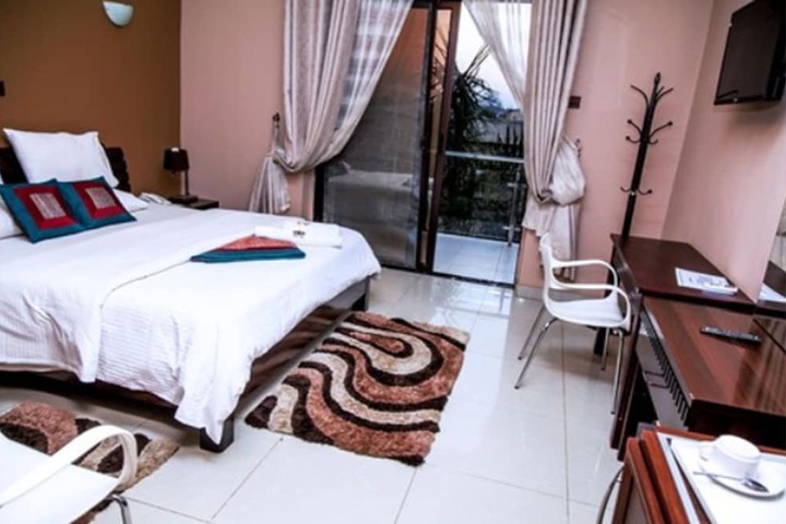 Room 5 of 44