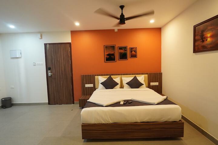 Room 30 of 63