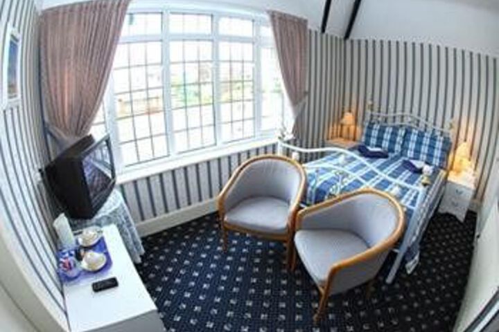 Room 2 of 14