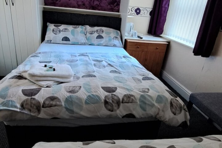 Room 7 of 143