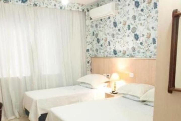 Room 42 of 64