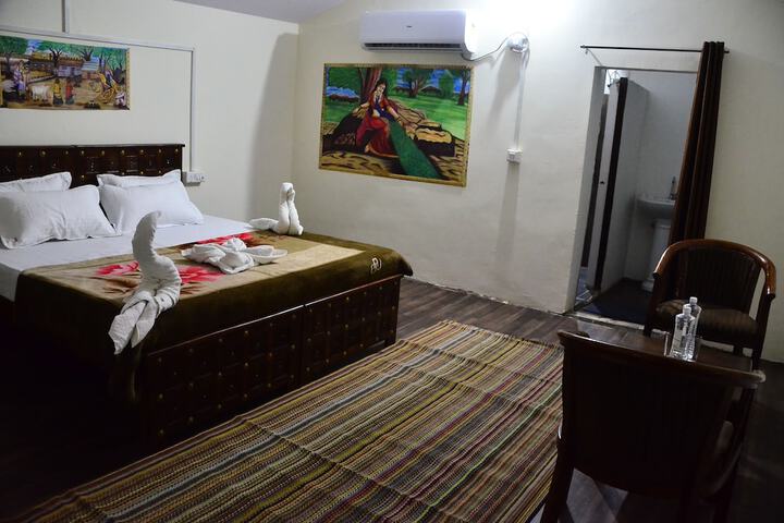 Room 11 of 50