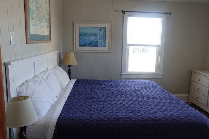 Room 74 of 282