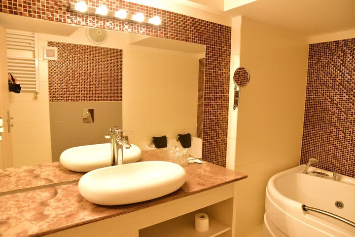 Room 21 of 42