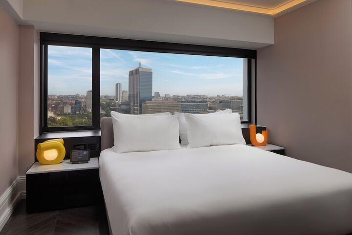 Room 37 of 109