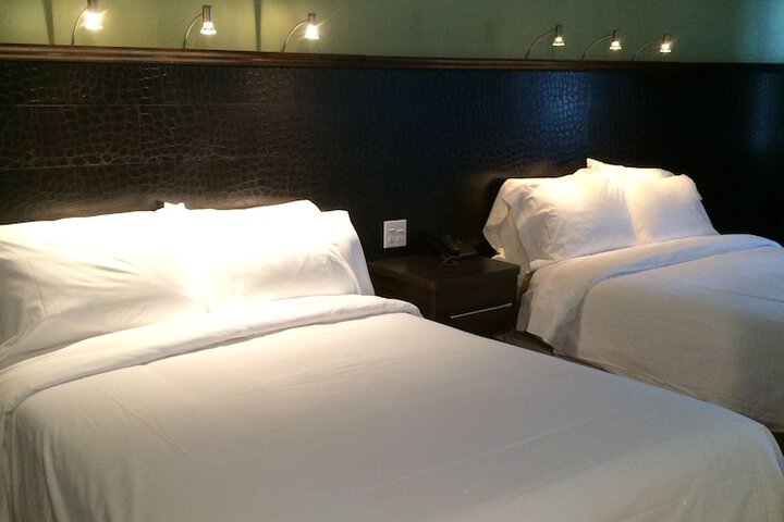Room 2 of 22
