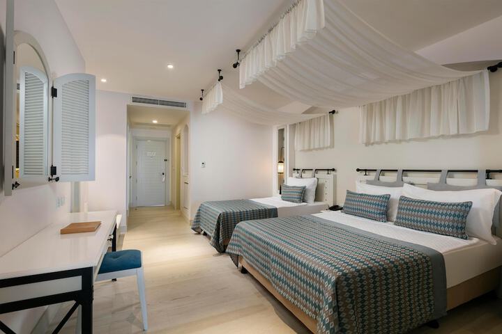 Room 30 of 171