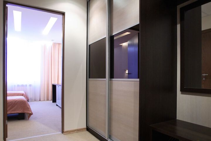 Room 26 of 37