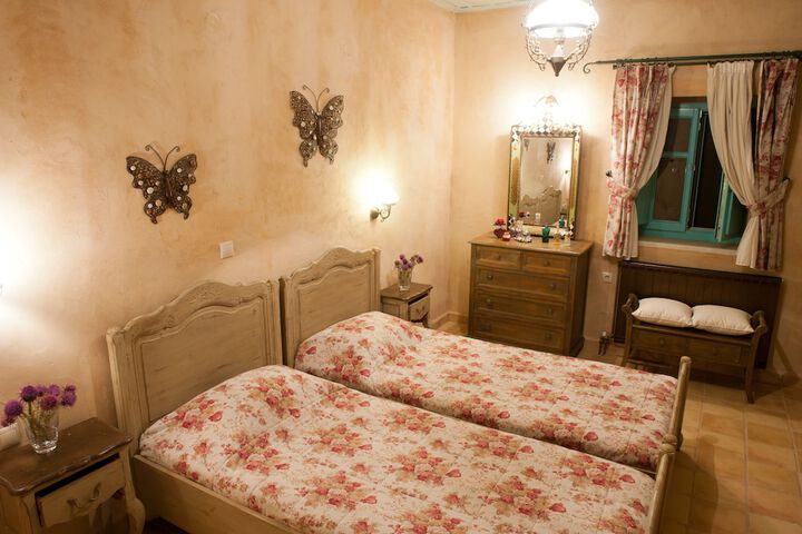 Room 12 of 73