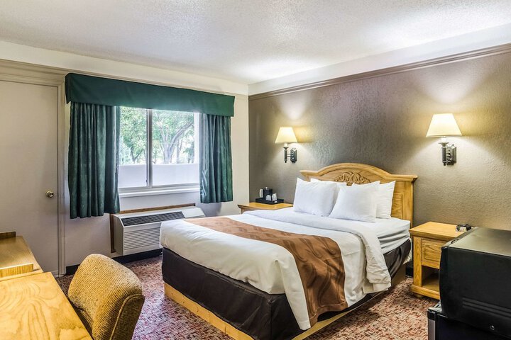 Room 20 of 58