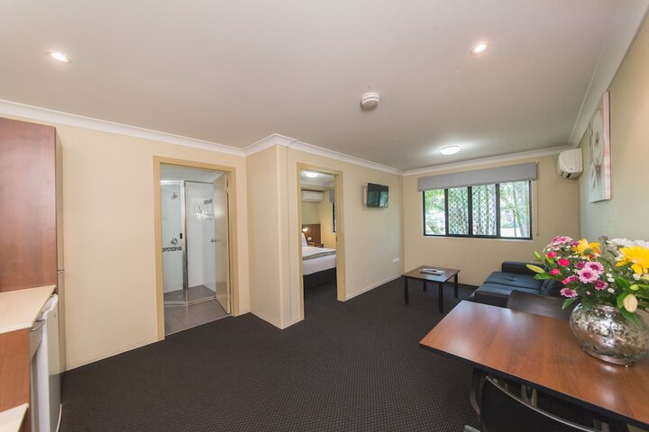 Room 8 of 74