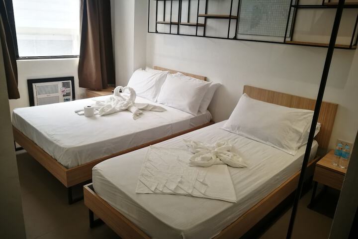 Room 33 of 116