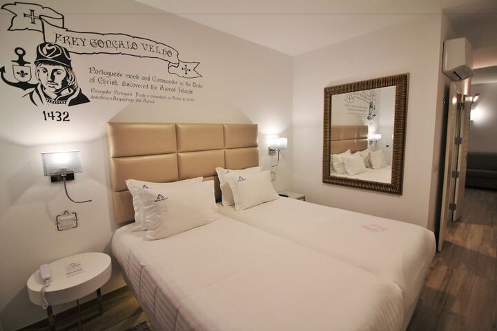 Room 11 of 53