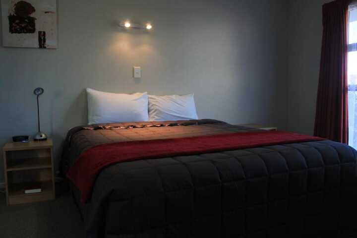 Room 13 of 36
