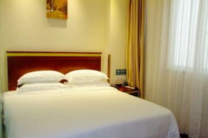 Room 15 of 29