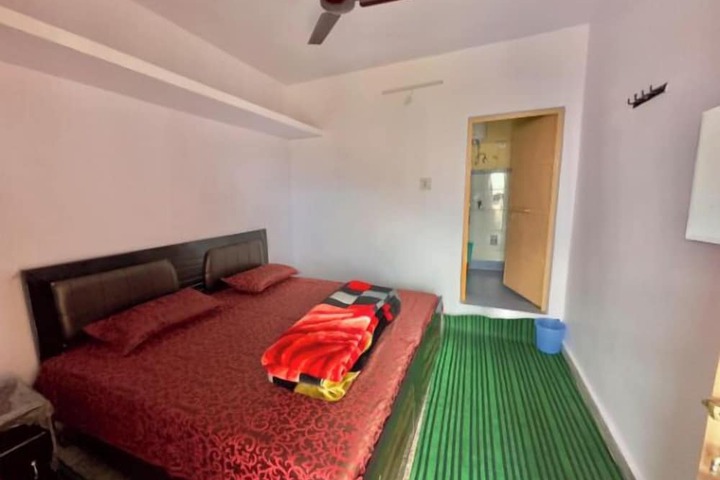 Room 5 of 14