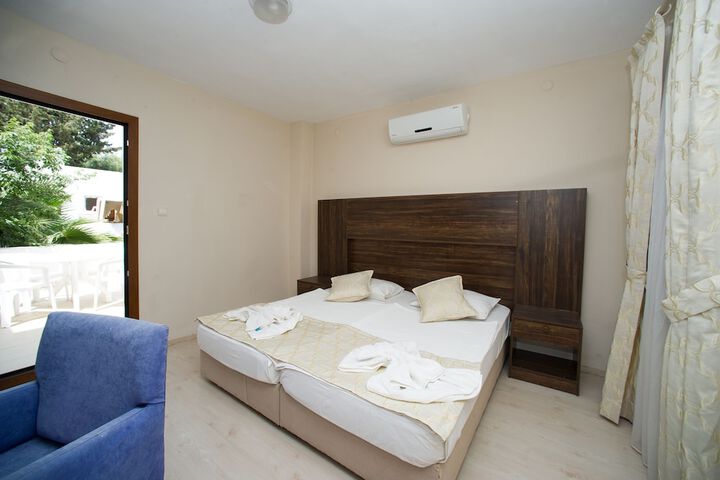 Room 3 of 22