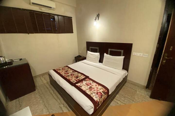 Room 4 of 62
