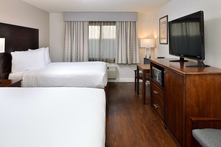1 Queen Bed Second Floor Sofa Bed Sitting Area Work Desk WiFi Full Breakfast (12 of 19)