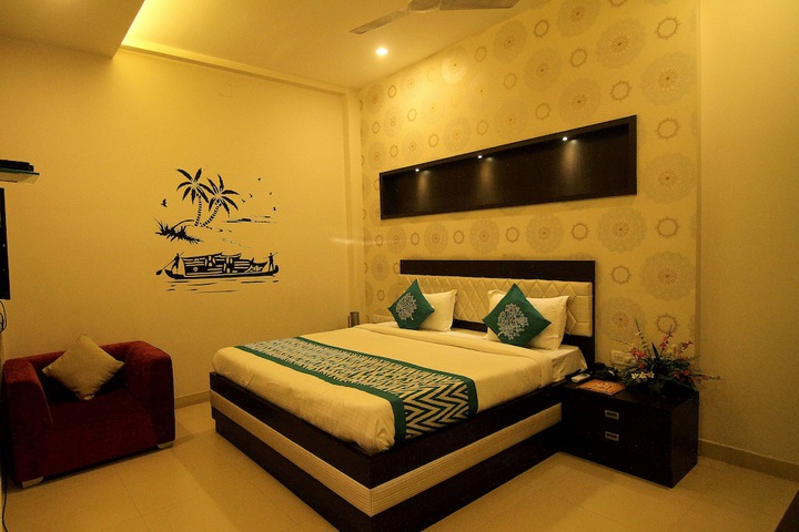 Room 25 of 63