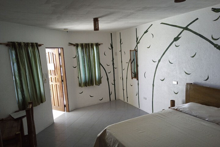 Room 7 of 83